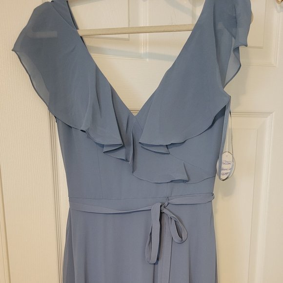 Dresses - Picture 13 of 16